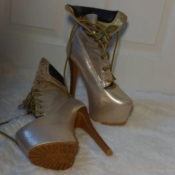 PAZZLE JAYLO GOLD HIGH HEELED PLATFORM BOOTS, SIZE 10 - Picture 13 of 13